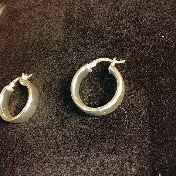 Hoop earrings - Picture 7 of 8